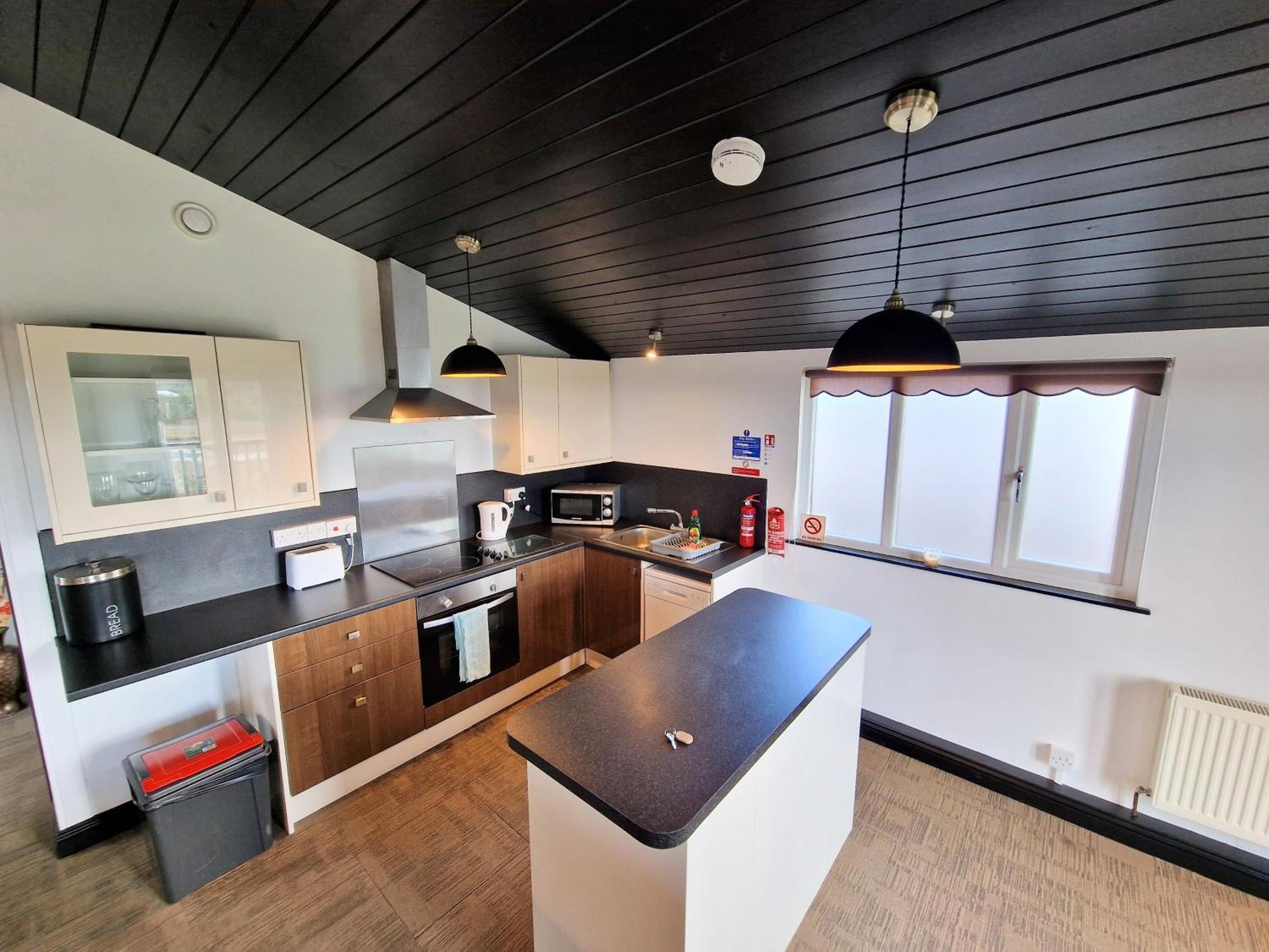 Kelty Ochil 9 With Private Hot Tub - Fife - Loch Leven - Lomond Hills - Pet Friendlyヴィラ エクステリア 写真